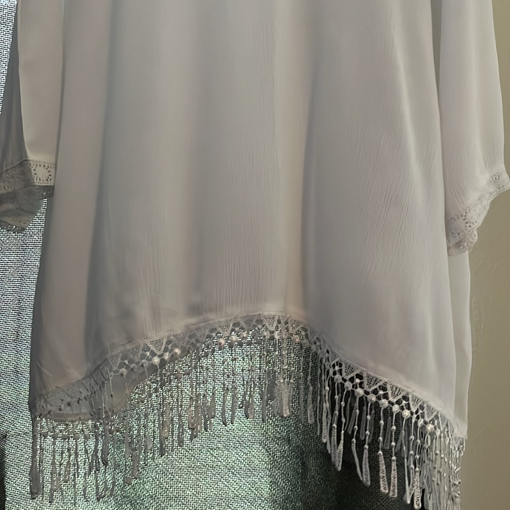 Avenue White blouse 22/24 - Picture 8 of 16